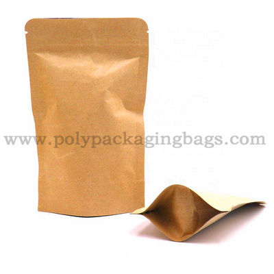 Le café biodégradable se tiennent vers le haut de la poche de papier d'emballage avec le gousset inférieur