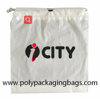 sacs de cordon en plastique de 42*44cm pour l'emballage électronique de produits