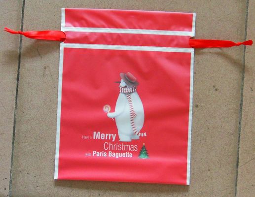 Matériel rouge de double-couche externe CPE + sac en plastique de cadeau de PE intérieur, sac de cadeau de sac de cordon avec le ruban