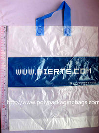 Sachets en plastique givrés/doucement sac de poignée de boucle avec le logo imprimé