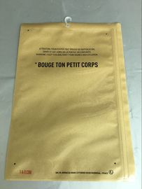 Les sachets en plastique adhésifs mats de joint avec le crochet, sous-vêtements cogne le sachet en plastique de PVC