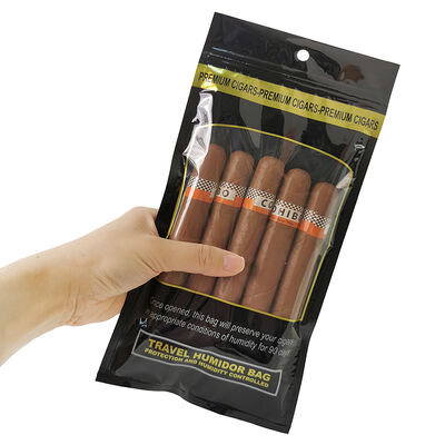 Sacs humidateurs à cigares moyens conçus avec fermeture à fermeture à glissière en matériau de 009 mm fournissant une solution de stockage pour maintenir le cigare et sa fraîcheur