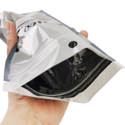 Sacs humidificateurs pour grands cigares avec une construction légère et compacte et une épaisseur de 0,09 mm offrant une protection efficace contre l'humidité