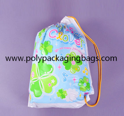 Le sac à dos en plastique de cordon de PE de NERC 0.07mm met en sac pour des sachets en plastique de cordon de voyage