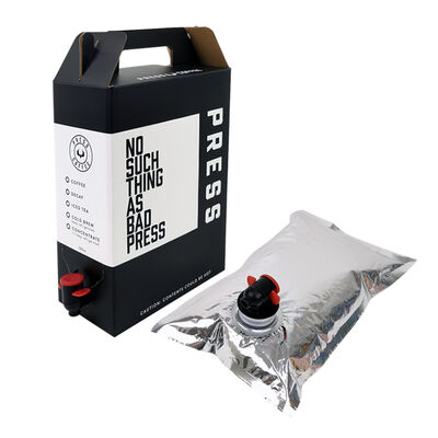 Solutions de sacs en plastique personnalisés carrés dans des boîtes conçues pour optimiser l'efficacité du stockage et du transport de liquides