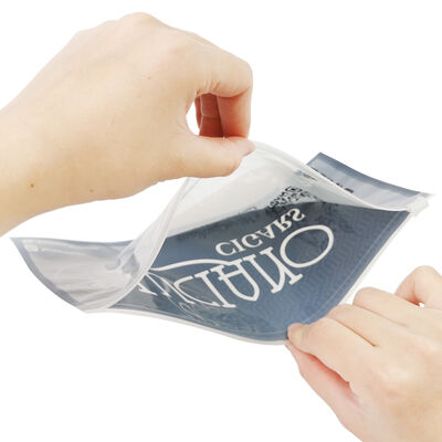 Sacs humidors portables pour cigares avec système d'hydratation et fenêtre transparente pour un affichage facile et une fraîcheur durable des cigares