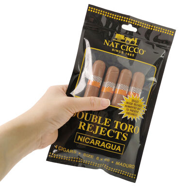 Sacs de cigares moyens sur mesure avec feuille d'humidité conçue pour maintenir des niveaux d'humidité optimaux garantissant la fraîcheur des cigares