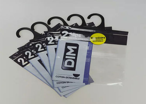 Sacs en plastique réutilisés de cintre d'habillement, sac de PE d'OPP poly avec le crochet